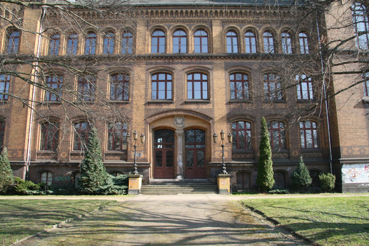 Haus Melanchthon Fassade zur Neustraße