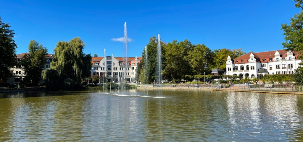 Bad Schmiedeberg mit Springbrunnen