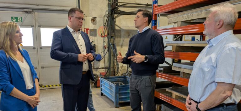 Maschinenbau mit Tradition und Zukunft: Landrat besucht Streckel & Schrader in Wittenberg