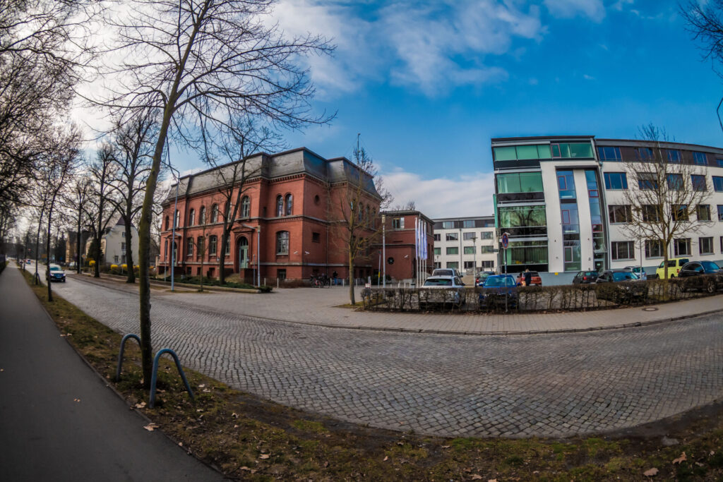 Die Kreisverwaltung des Landkreises Wittenberg in der Breitscheidstraße in Lutherstadt Wittenberg