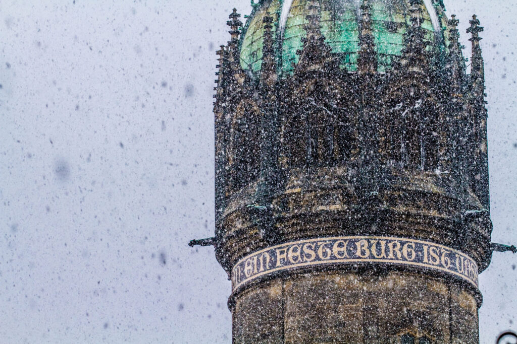 Archivbild: Schneefall in Wittenberg