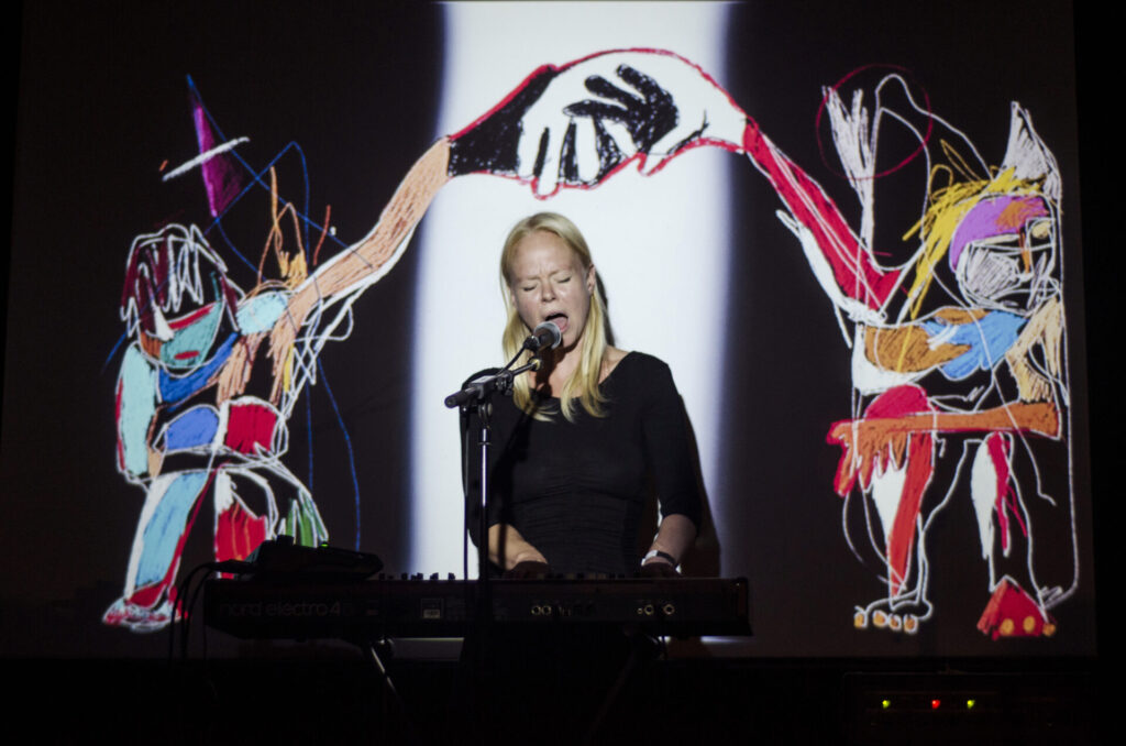 Künstlerin - https://www.linebug.net/de/epk