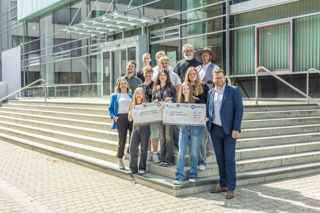 Beim Filmprojekt #HandwerkInAction zeigten Schülerinnen und Schüler aus Kemberg, wie vielseitig Handwerk ist – mit kreativen Reels über Optik und Friseurhandwerk.