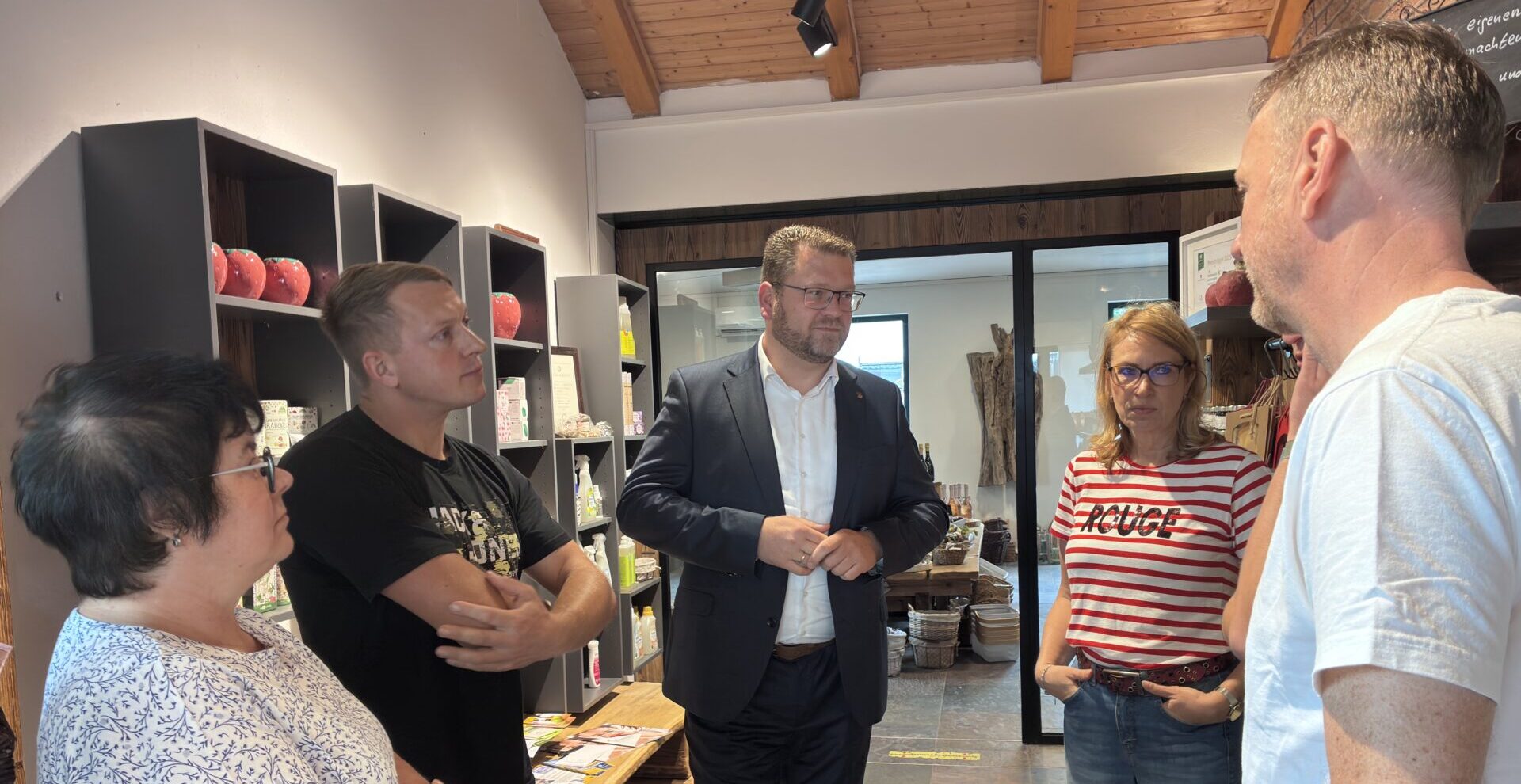 Der Hofladen des Obsthofes Zwicker in Jessen bietet jetzt auch Selbstbedienung außerhalb der regulären Öffnungszeiten.