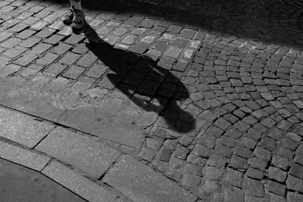 Der neue Kinderschutzmeldebogen ermöglicht es Kindern und Jugendlichen, Sorgen oder mögliche Gefährdungen einfach und online dem Jugendamt mitzuteilen.