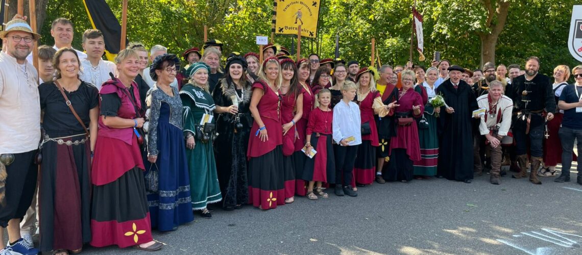 Teilnehmer des Festumzuges zum Sachsen-Anhalt-Tag 2024 in Stendal