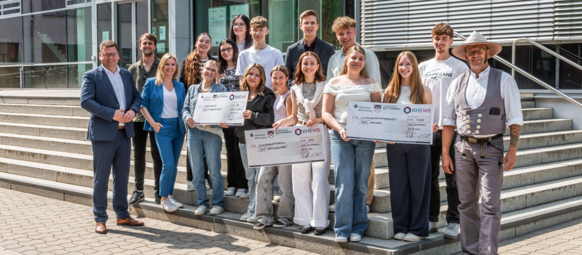 Preisverleihung #HandwerkInAction 2025 im Landkreis Wittenberg: Auszeichnung der besten Schülerteams durch Landrat Christian Tylsch und Kreishandwerksmeister Enrico Reinecke.
