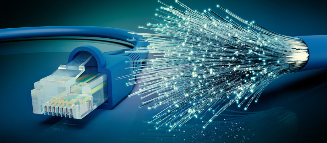 Netzwerkkabel und optisches Glasfaser Kabel